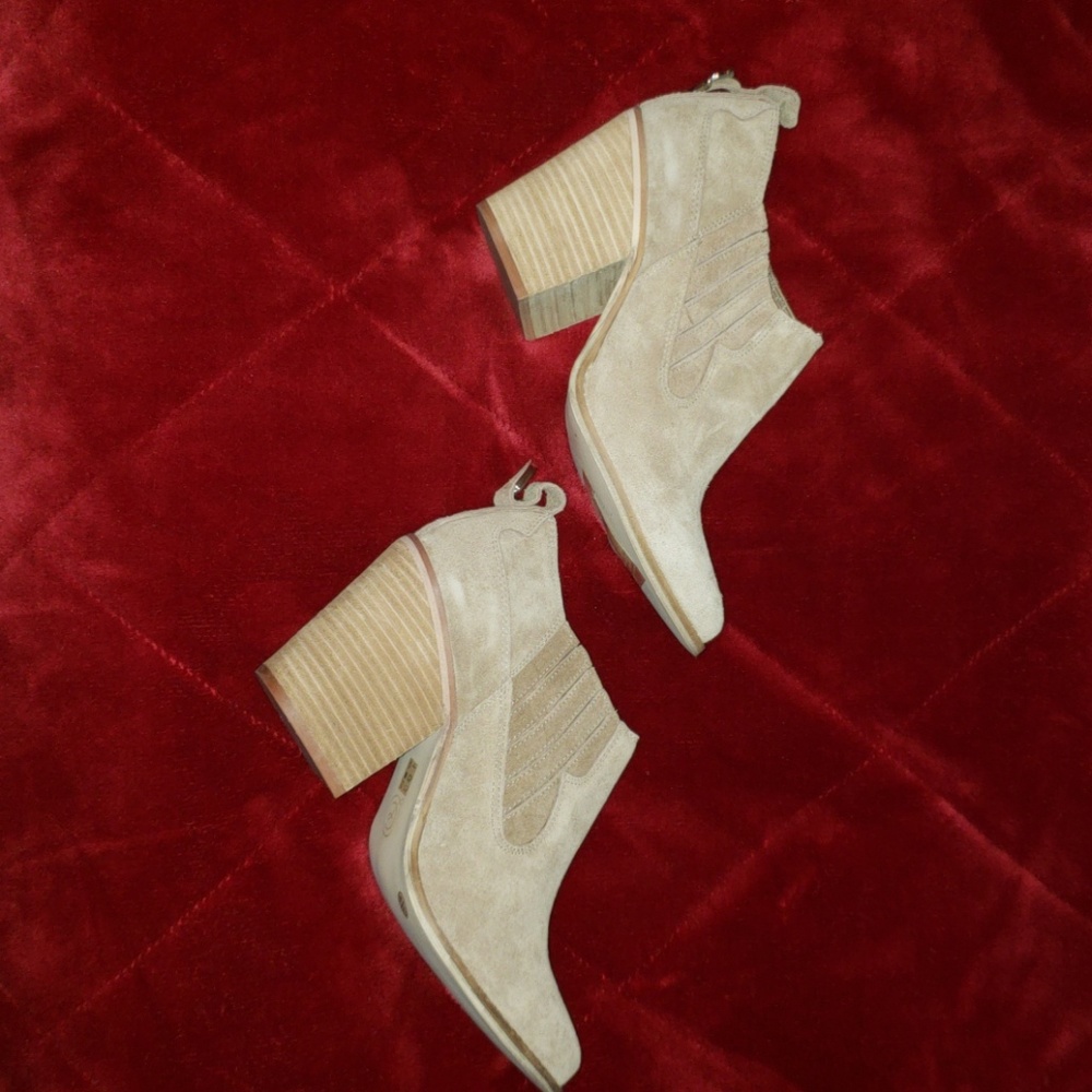 Chinese Laundry Sanoma